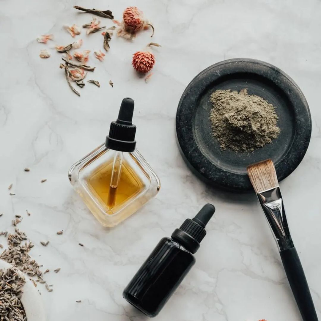 Le Pouvoir des Soins Naturels : Pourquoi Passer aux Cosmétiques 100% Naturels ?
